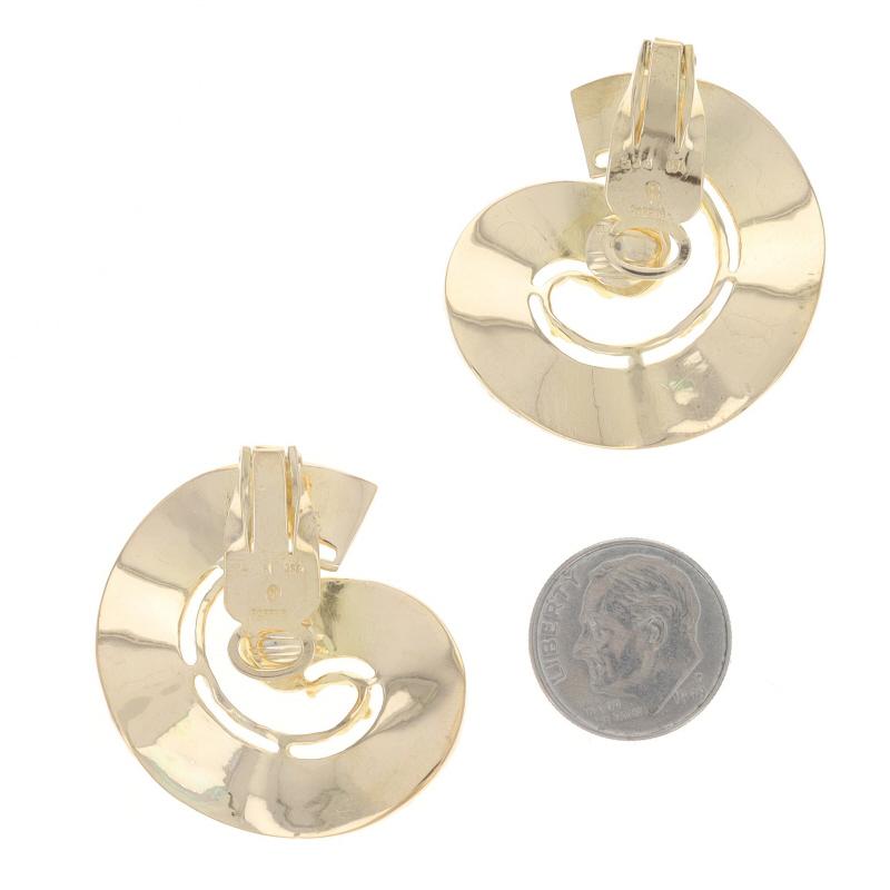 Boucles d'oreilles or jaune large tourbillon abstrait - 18k Clip-Ons Pour femmes en vente