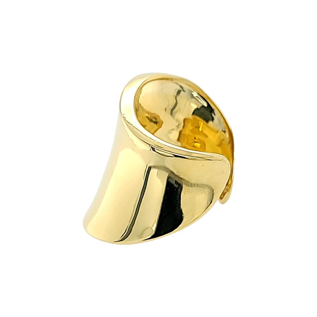 Yellow Gold Adjustable Wide Wave Ring In Good Condition In Coral Gables, FL