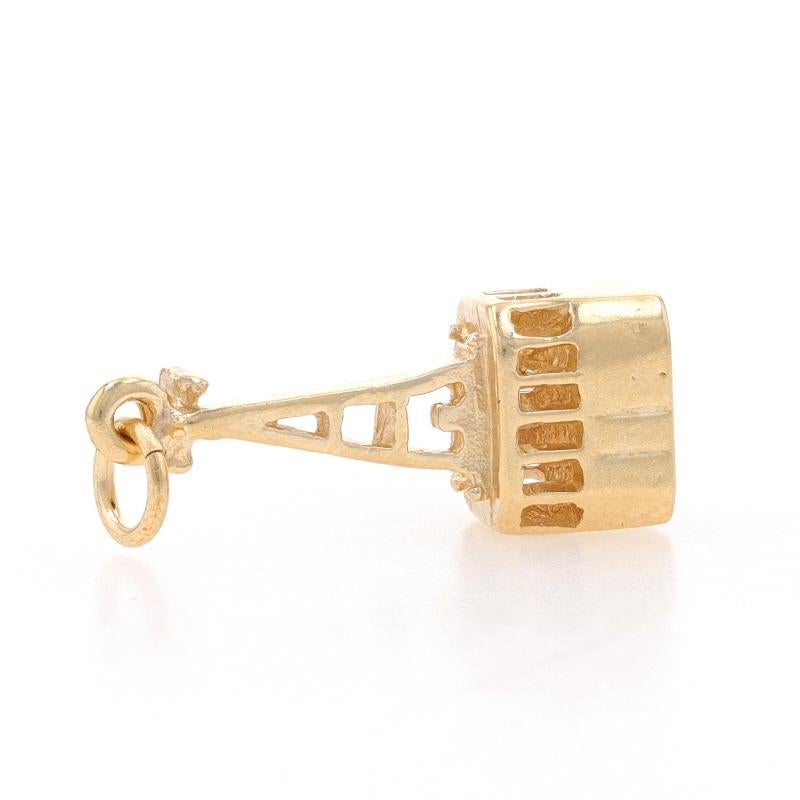 Yellow Gold Aerial Tram Charm - 14k Sightseeing Transportation In Excellent Condition For Sale In Greensboro, NC
