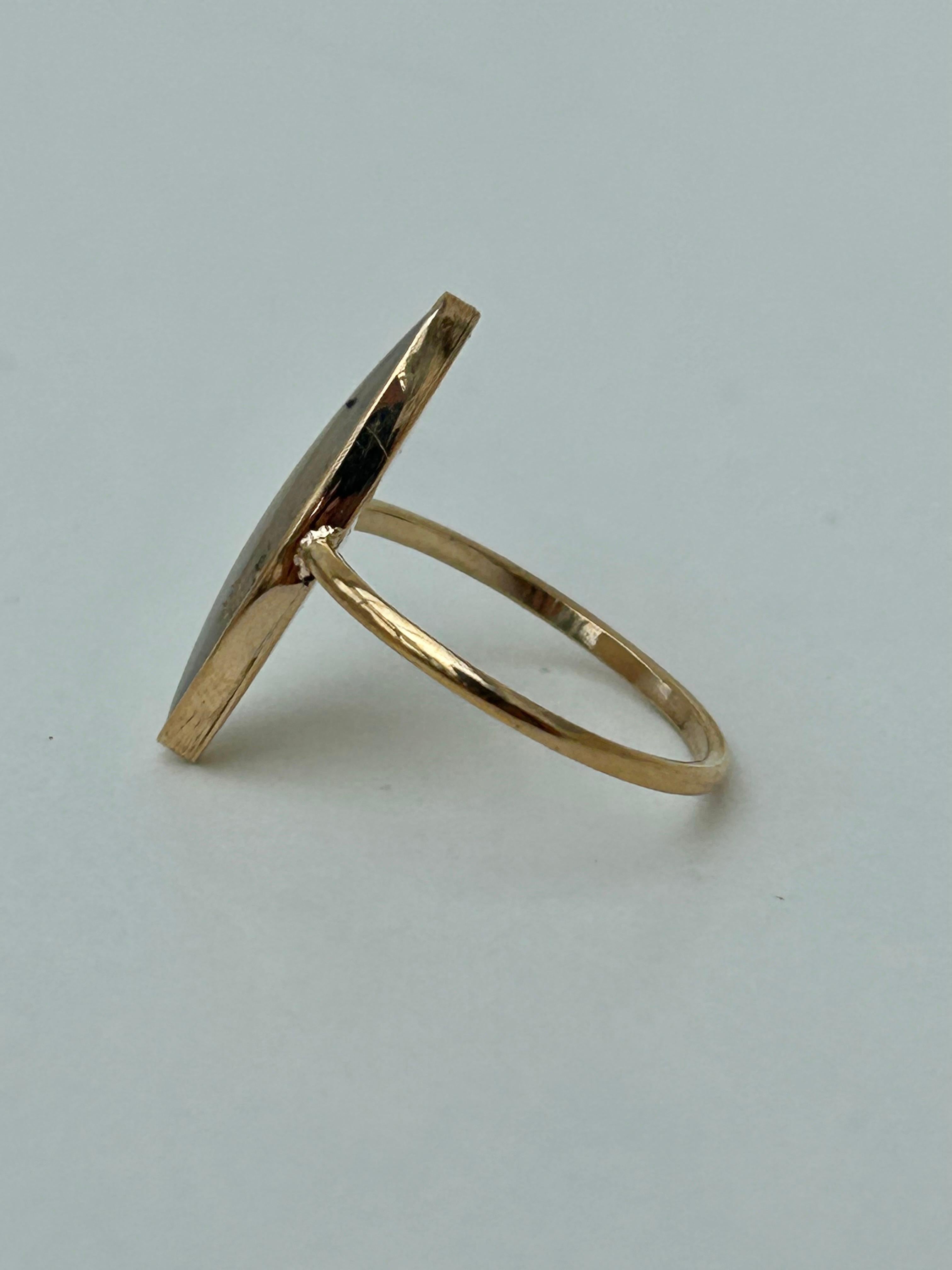 Round Cut Yellow Gold Agate Navette Ring For Sale