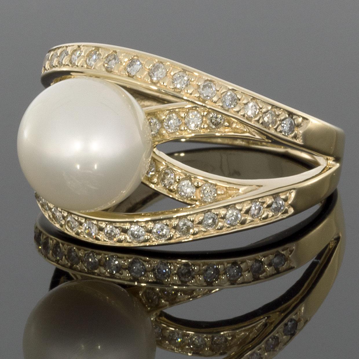 Item Details:
Estimated Retail - $2,850.00
Metal - 14 Karat Yellow Gold
Total Weight - 0.50 ctw
Style - Cocktail ring
Sizable - Yes

Stone 1 Information:
Stone Type - Pearl
Stone Shape - Akoya Cultured
Stone Color - White
Count - 1

Stone 2