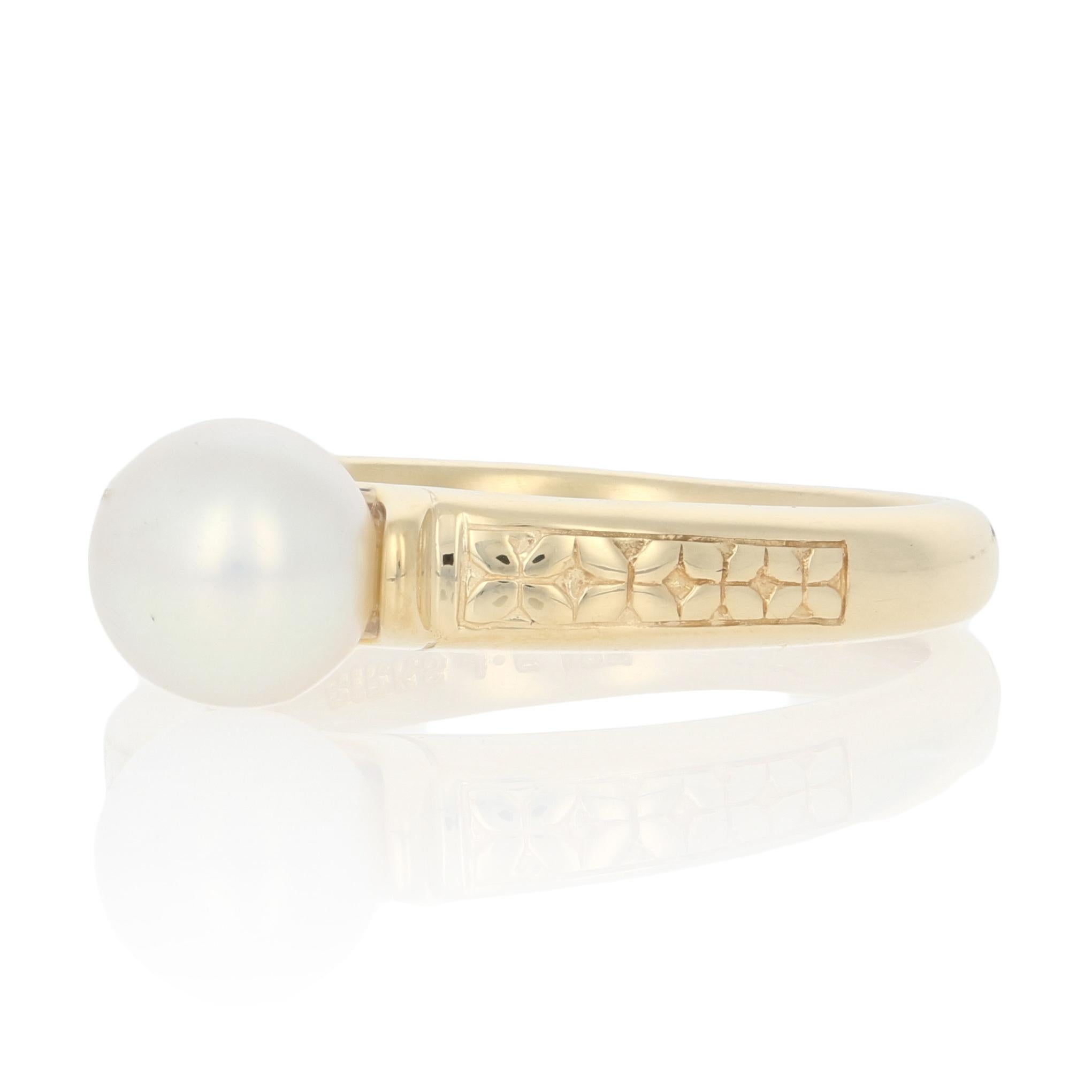 For Sale:  Yellow Gold Akoya Pearl Ring, 18k Solitaire 2