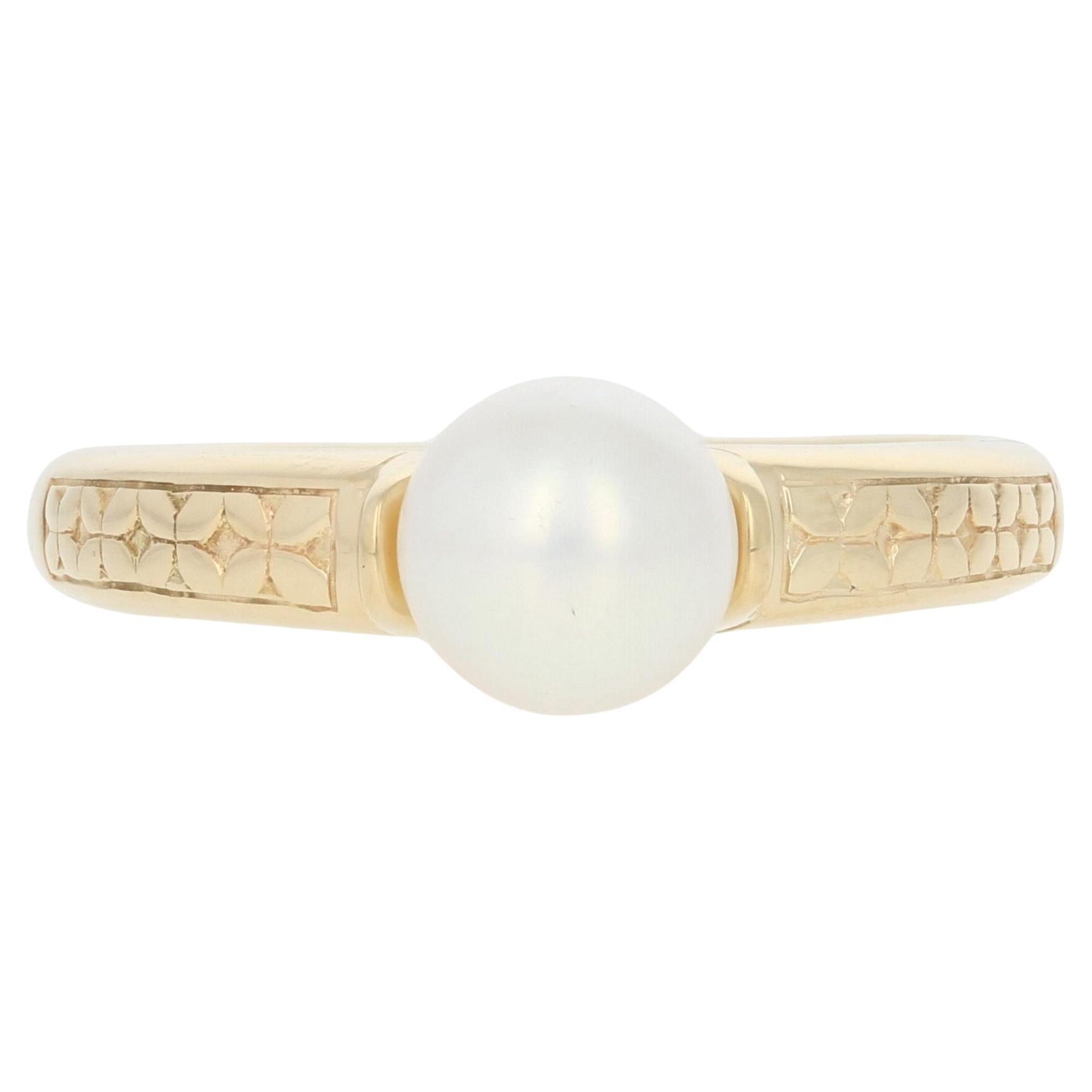 Yellow Gold Akoya Pearl Ring, 18k Solitaire