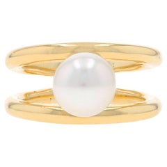 Anillo Solitario de Oro Amarillo con Perla Akoya - 18k