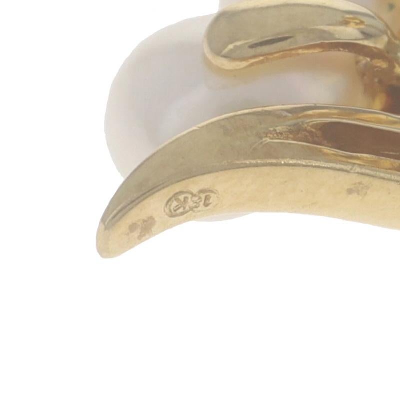 Boucles d'oreilles courtes en or jaune Akoya Perles Emeraude Diamant - 18k .19ctw Pierced en vente 1