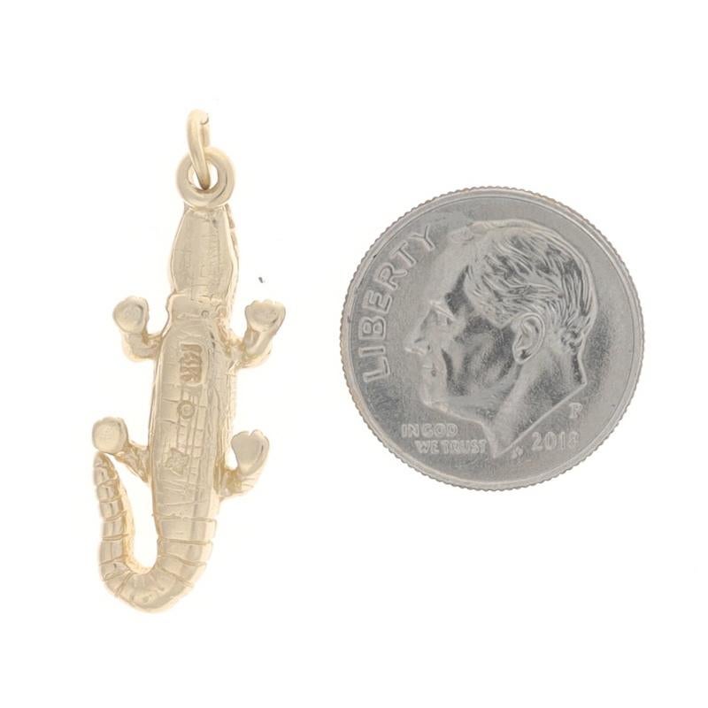 Yellow Gold Alligator Charm - 14k Open-Mouthed Reptile Pendant In Excellent Condition For Sale In Greensboro, NC