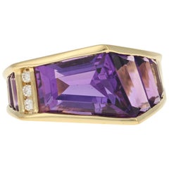 Yellow Gold Amethyst and Diamond Ring, 18 Karat Contemporary 7.26 Carat