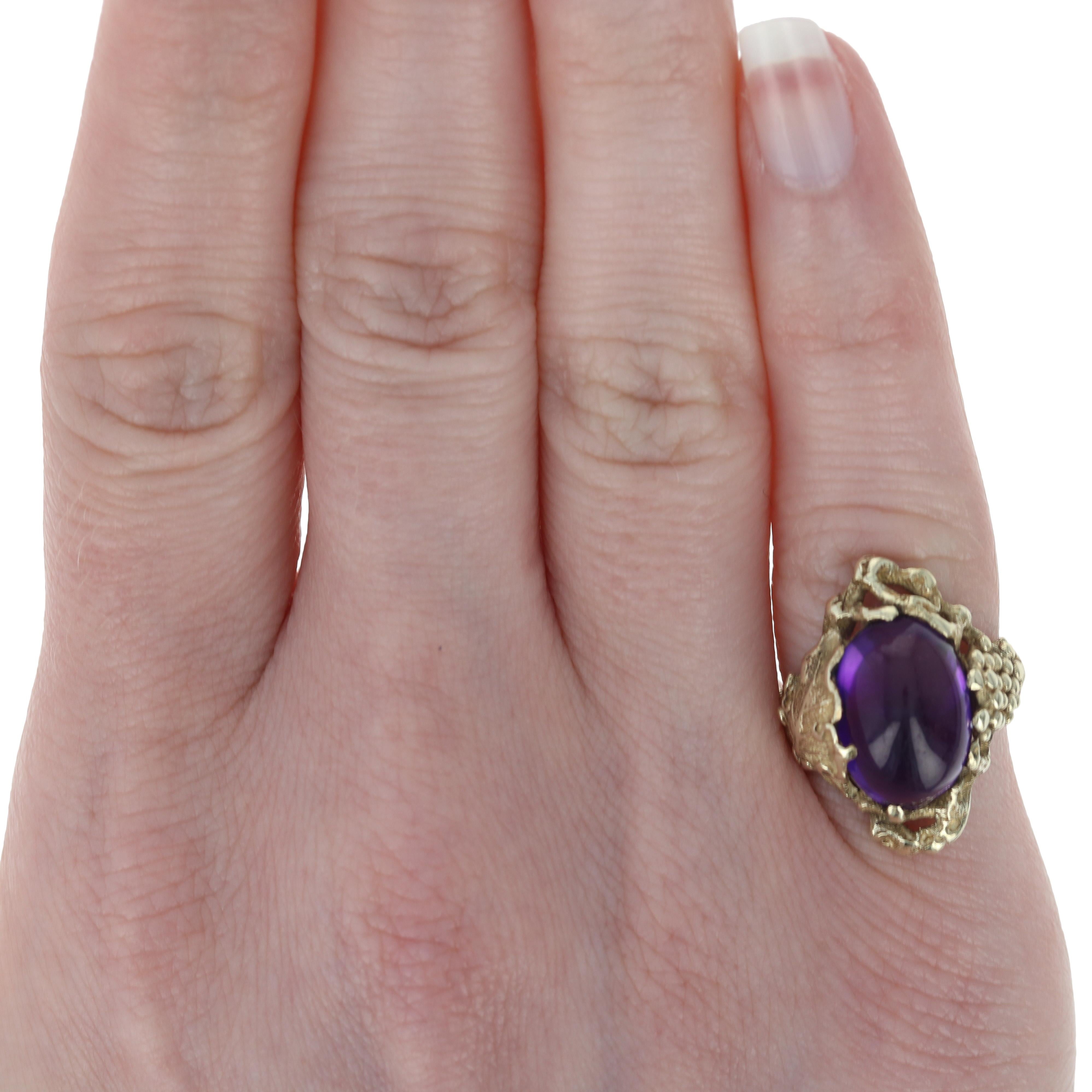 Arts and Crafts Yellow Gold Amethyst Arts & Crafts Ring, 14k Cabochon 6.30ct Vintage Grapevine
