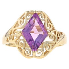 Yellow Gold Amethyst Cocktail Solitaire Bypass Ring - 10k Lozenge 1.50ct