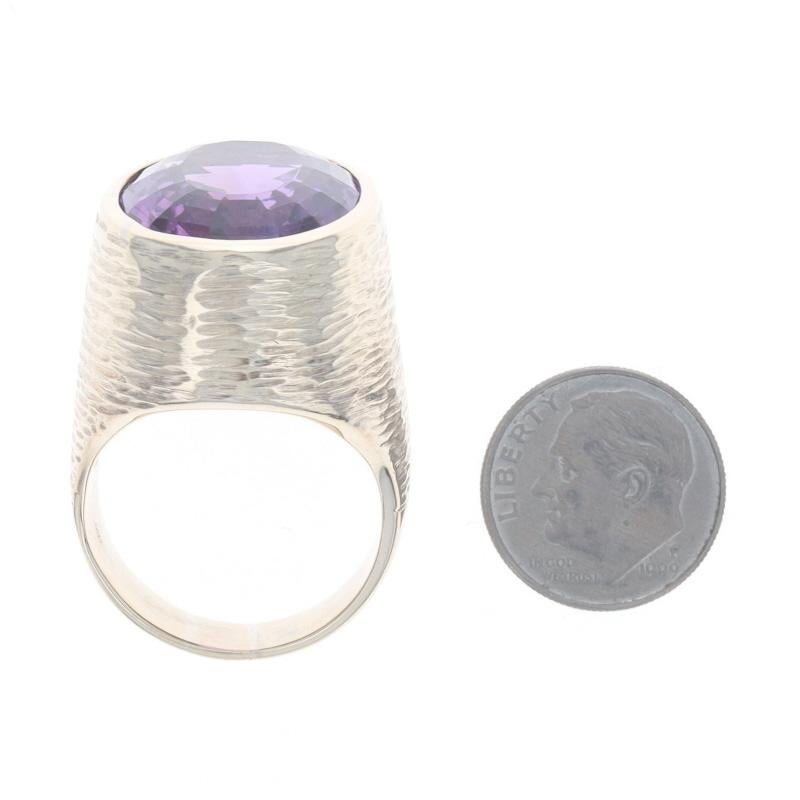 Bague Solitaire Cocktail Améthyste en Or Jaune 10k Ovale 28.40ct en vente 1