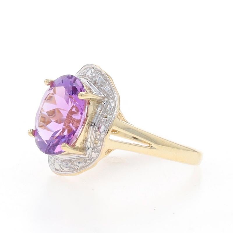 Yellow Gold Amethyst Cocktail Solitaire Ring - 10k Oval 3.20ct In Excellent Condition For Sale In Greensboro, NC