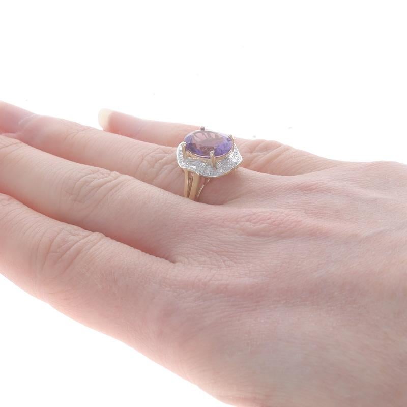 Women's Yellow Gold Amethyst Cocktail Solitaire Ring - 10k Oval 3.20ct For Sale