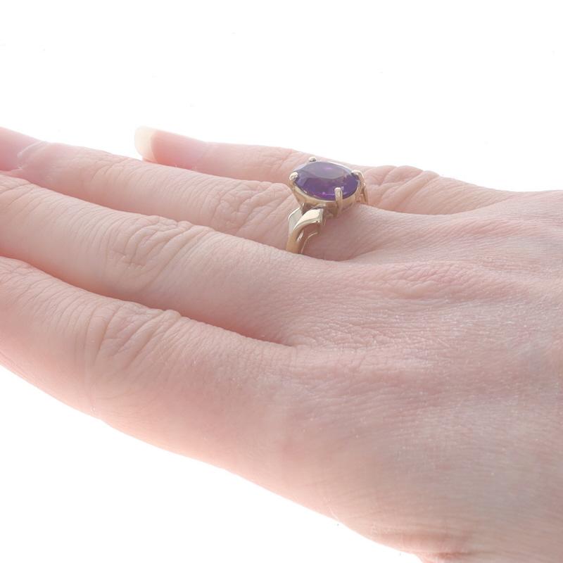 Women's Yellow Gold Amethyst Cocktail Solitaire Ring - 14k Oval 2.40ct For Sale
