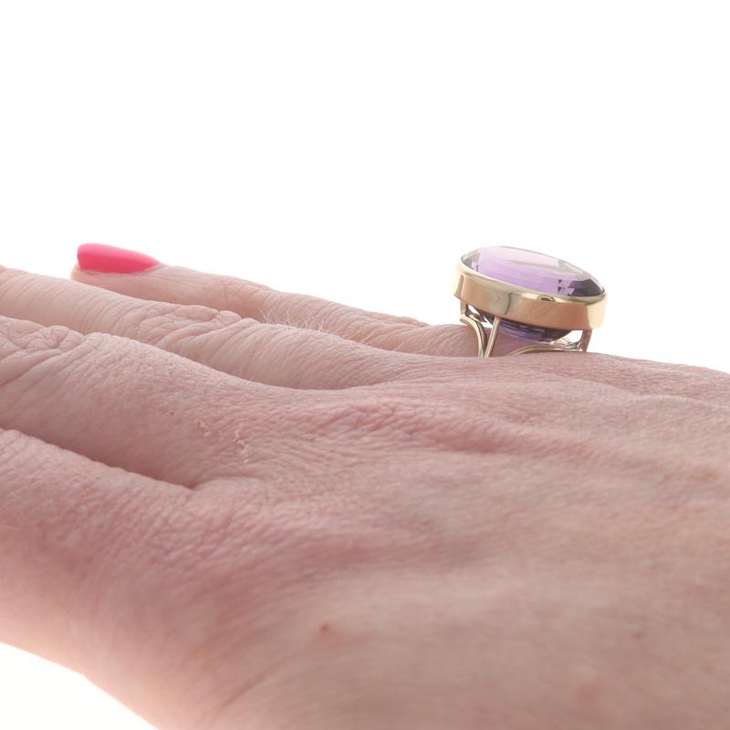 Bague Solitaire Cocktail Améthyste en Or Jaune 14k Oval Step Cut 11.20ct Pour femmes en vente