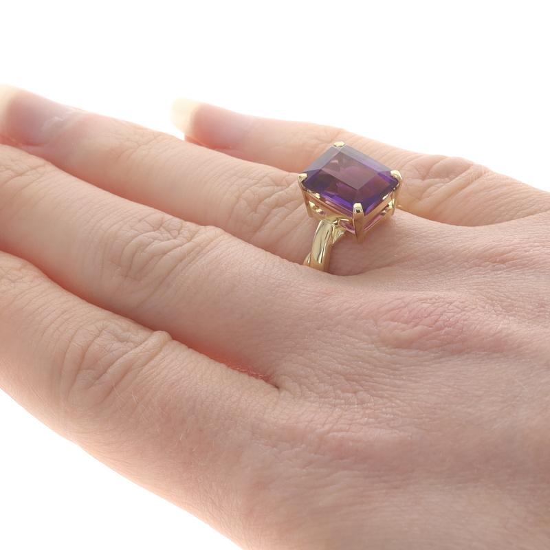 Women's Yellow Gold Amethyst Cocktail Solitaire Ring - 18k Emerald Cut 4.50ct Sz 5 3/4 For Sale