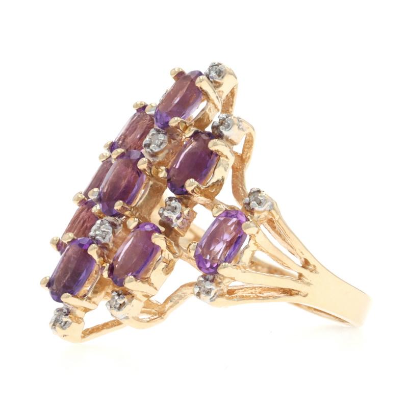 Anello cocktail con ametista e diamante in oro giallo - 14k Oval 2.12ctw In condizioni ottime in vendita a Greensboro, NC
