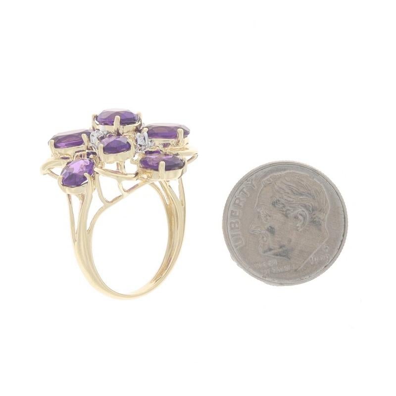 Bague cocktail en or jaune 14 carats avec améthyste et diamants, motif floral ovale 7,69 carats Pour femmes en vente