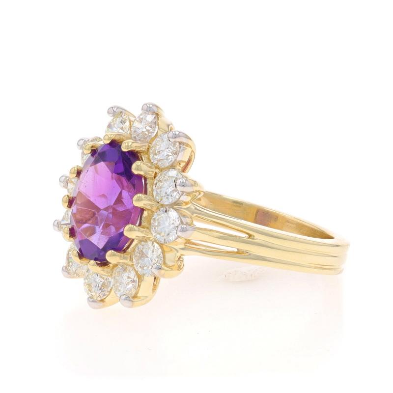 Bague cocktail halo en or jaune 10 carats avec améthyste et diamants, 3,60 carats poids total Excellent état - En vente à Greensboro, NC