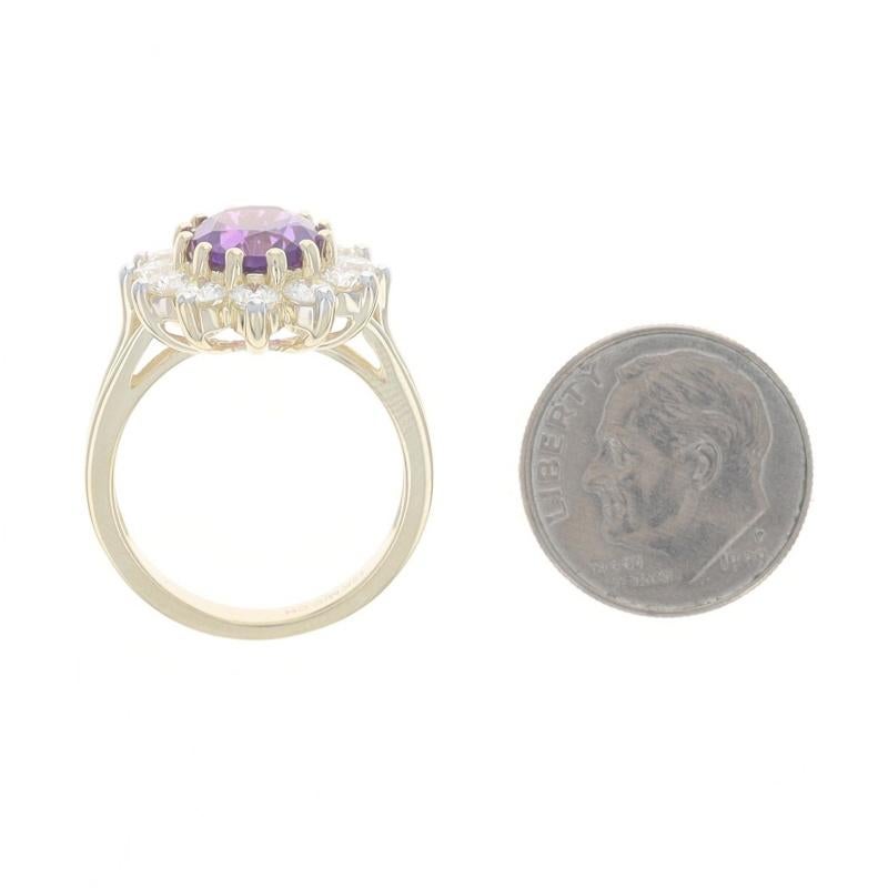 Bague cocktail halo en or jaune 10 carats avec améthyste et diamants, 3,60 carats poids total en vente 1