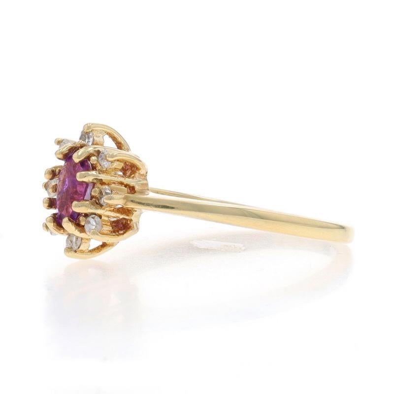 Bague en or jaune avec halo d'améthyste et de diamant - 10k Oval .31ctw Floral Excellent état - En vente à Greensboro, NC