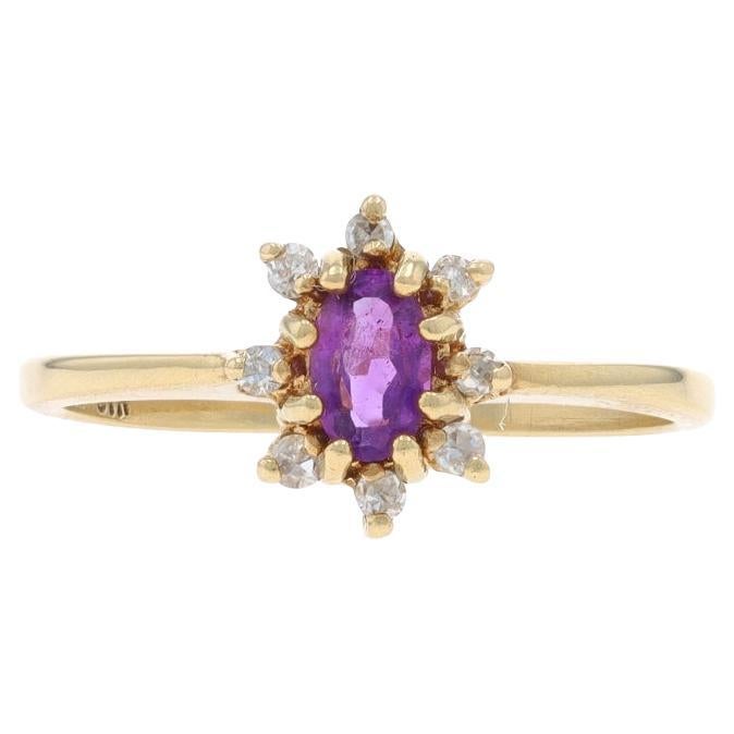 Bague en or jaune avec halo d
améthyste et de diamant - 10k Oval .31ctw Floral