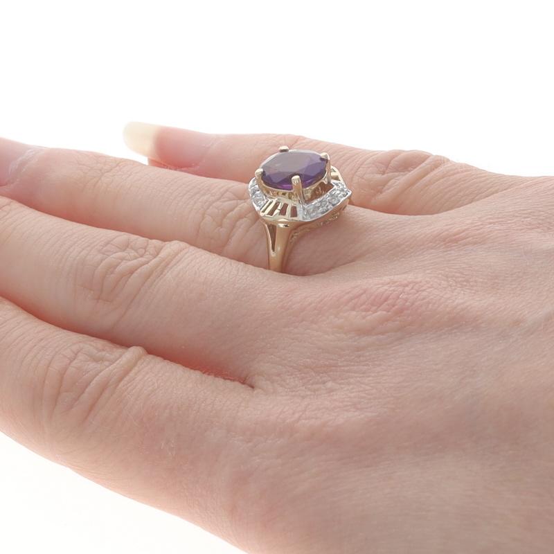 Yellow Gold Amethyst & Diamond Ring - 14k Oval 2.68ctw In Excellent Condition For Sale In Greensboro, NC