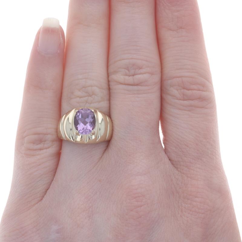 Oval Cut Yellow Gold Amethyst Solitaire Ring - 10k Oval 1.43ct Ribbed Dome For Sale