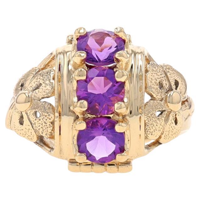 Yellow Gold Amethyst Vintage Three-Stone Ring - 14k Round 1.20ctw Lucky Clovers For Sale