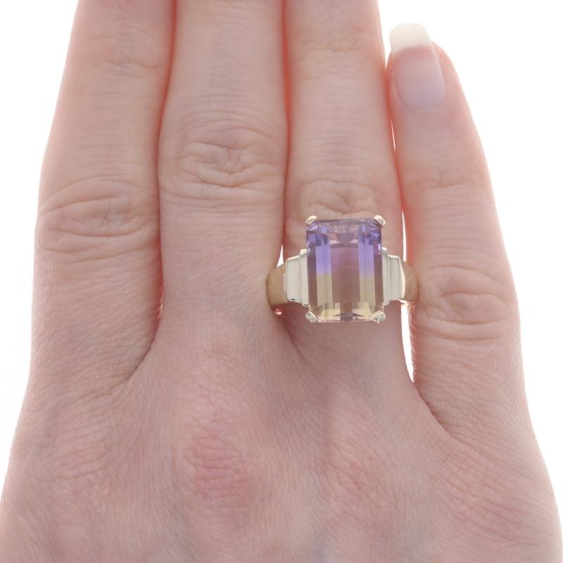 Yellow Gold Ametrine Cocktail Solitaire Ring - 14k Emerald 6.70ct In Excellent Condition For Sale In Greensboro, NC