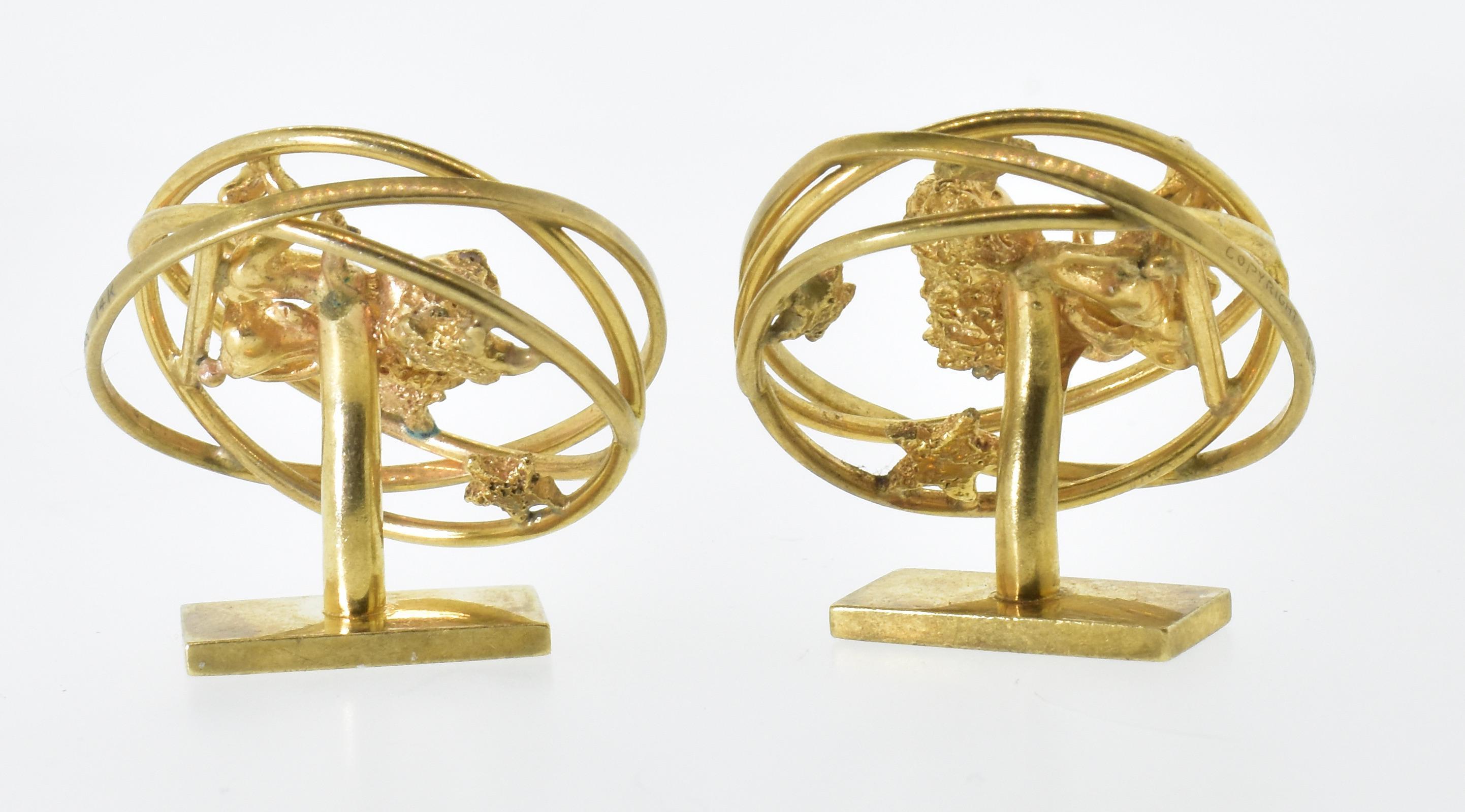 Yellow Gold Amusing Motif Cufflinks by the famous American designer Ruser, 1955 For Sale 2