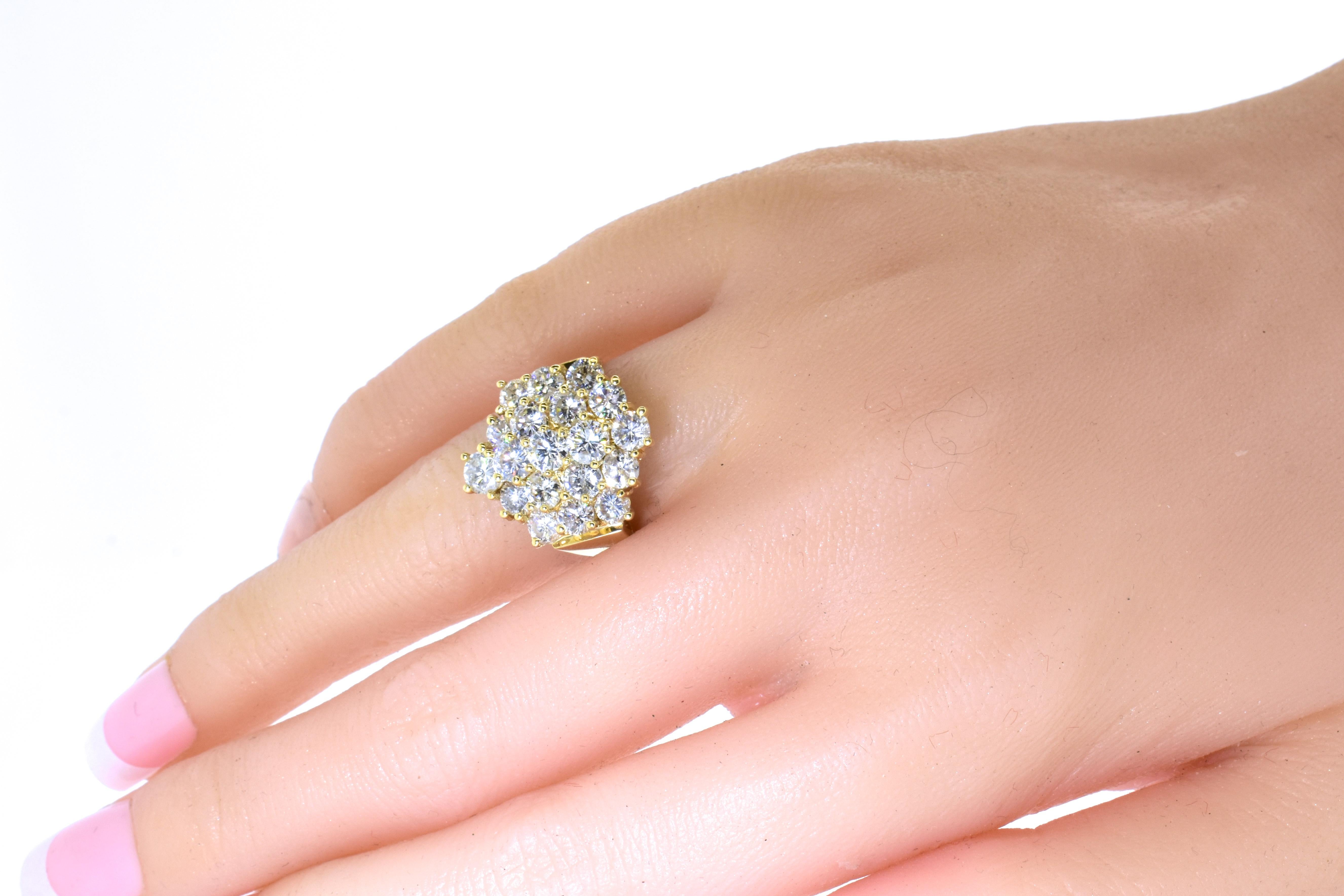 Yellow Gold and Brilliant Cut Diamond Ring In Excellent Condition In Aspen, CO