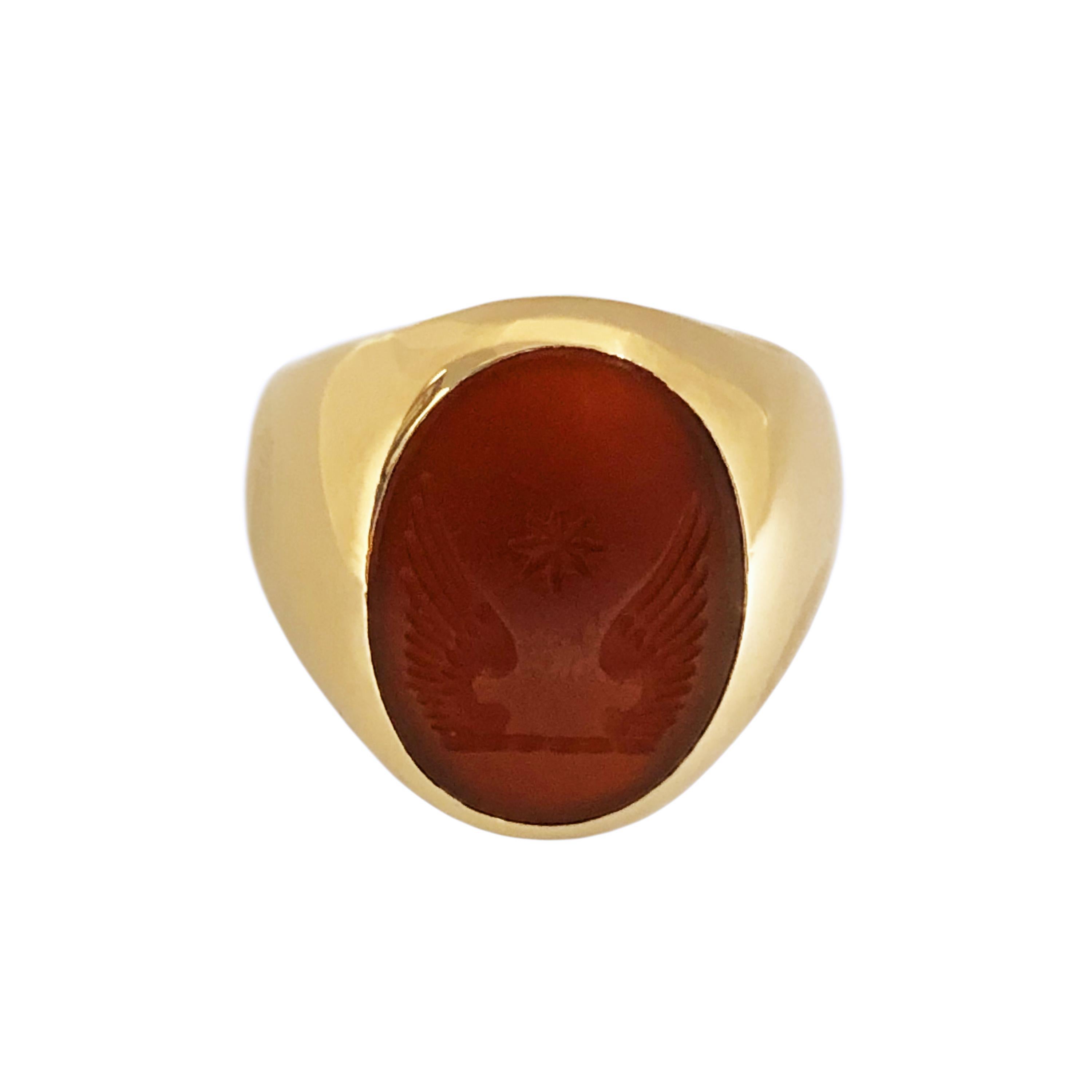 Yellow Gold and Carnelian Antique Signet Ring In Excellent Condition In Chicago, IL