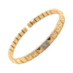 Yellow Gold and Diamond 0.60 Carat Color G Flexible Bracelet 18K Pyramid Shape