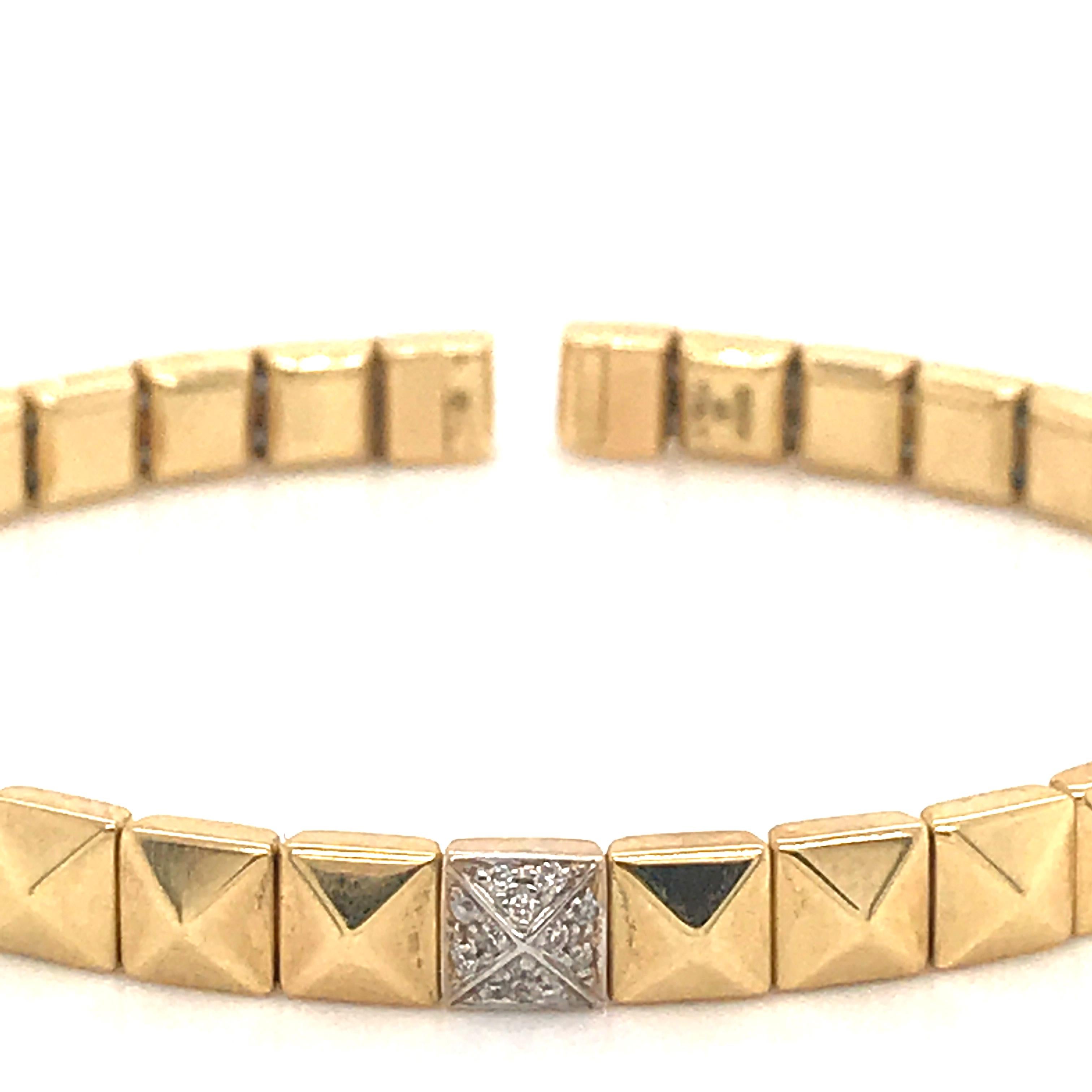 Yellow Gold and Diamond 0.60 Carat Color G Flexible Bracelet 18K Pyramid Shape 4