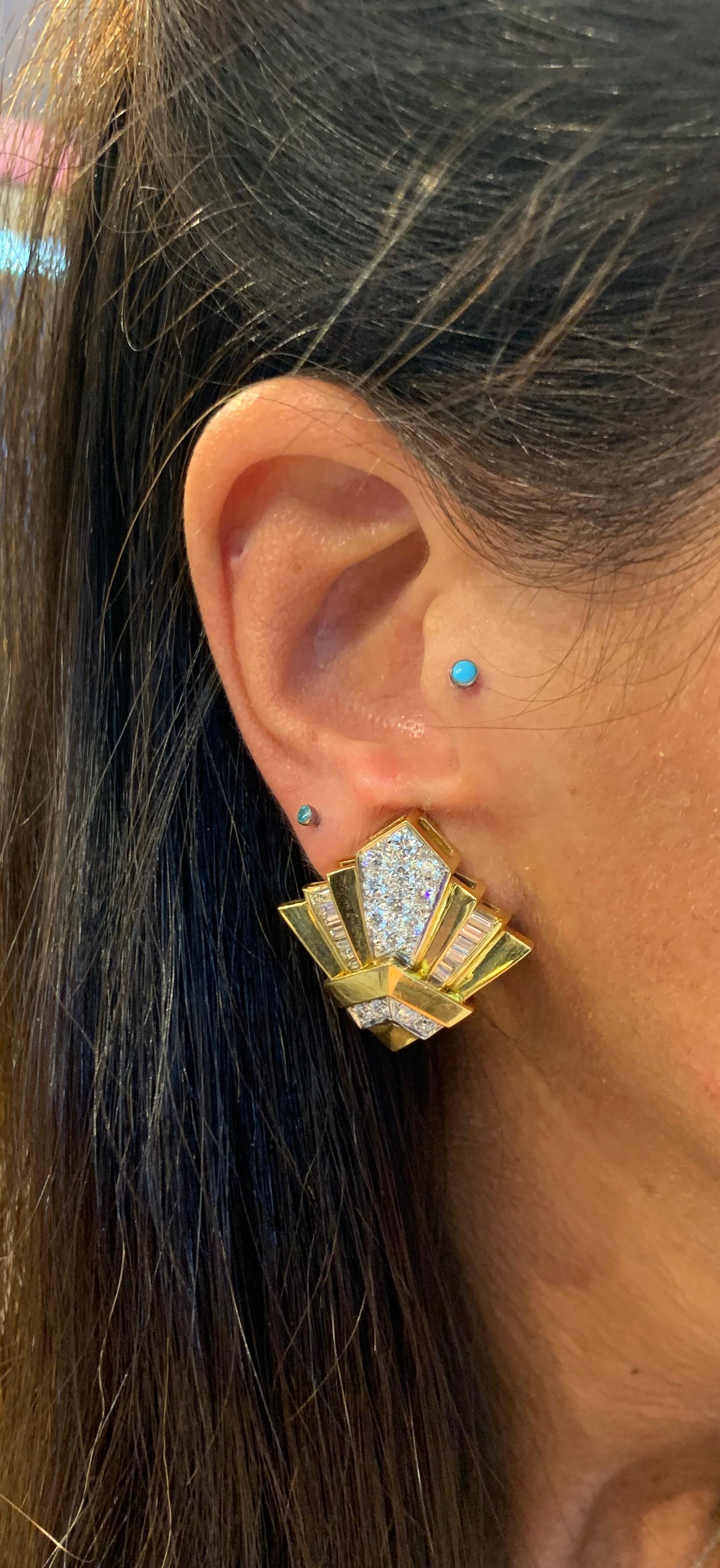 Round Cut Yellow Gold and Diamond Geometric Earrings For Sale