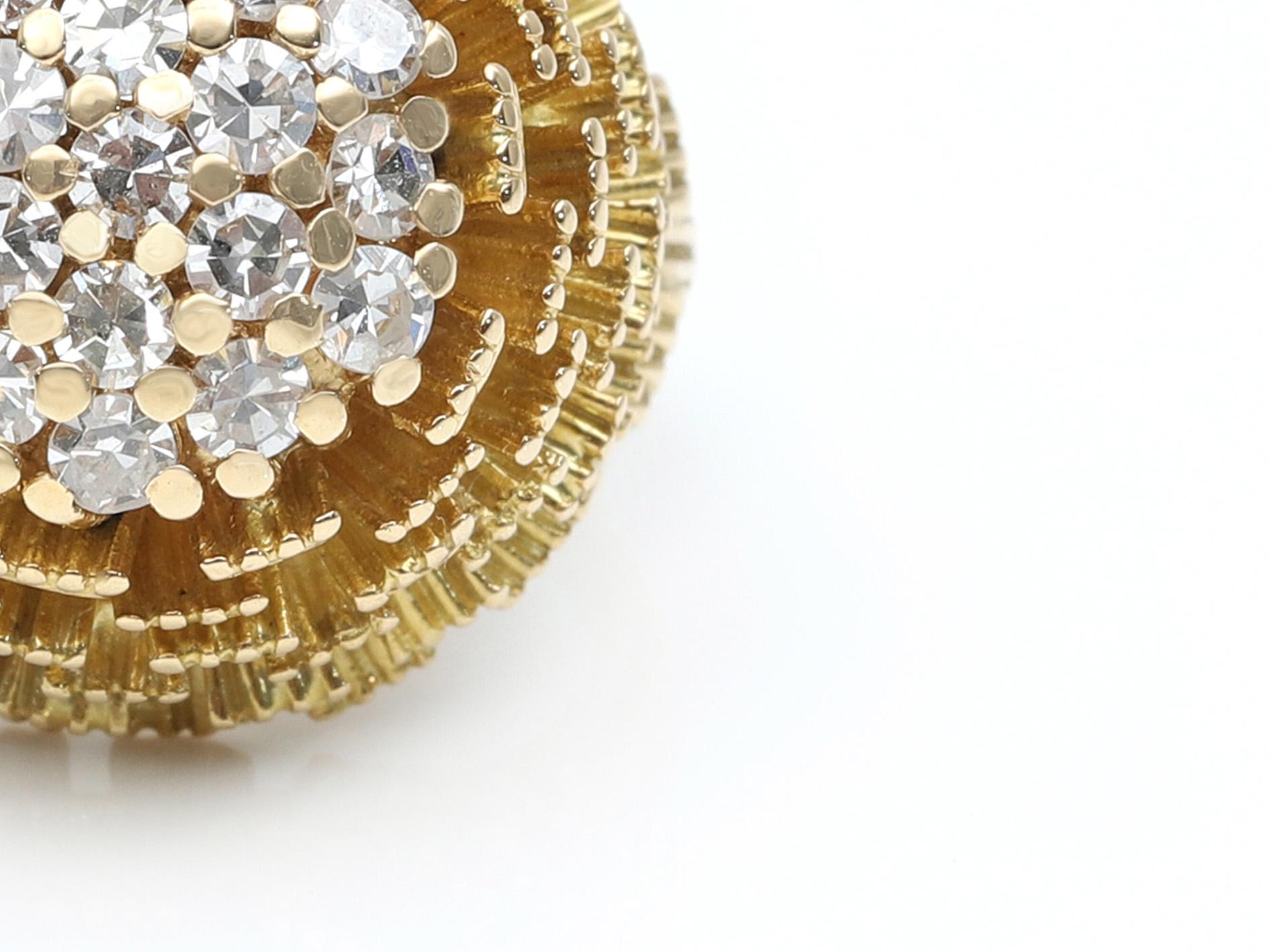 Bague en or jaune et diamants, vers 1970 en vente 1