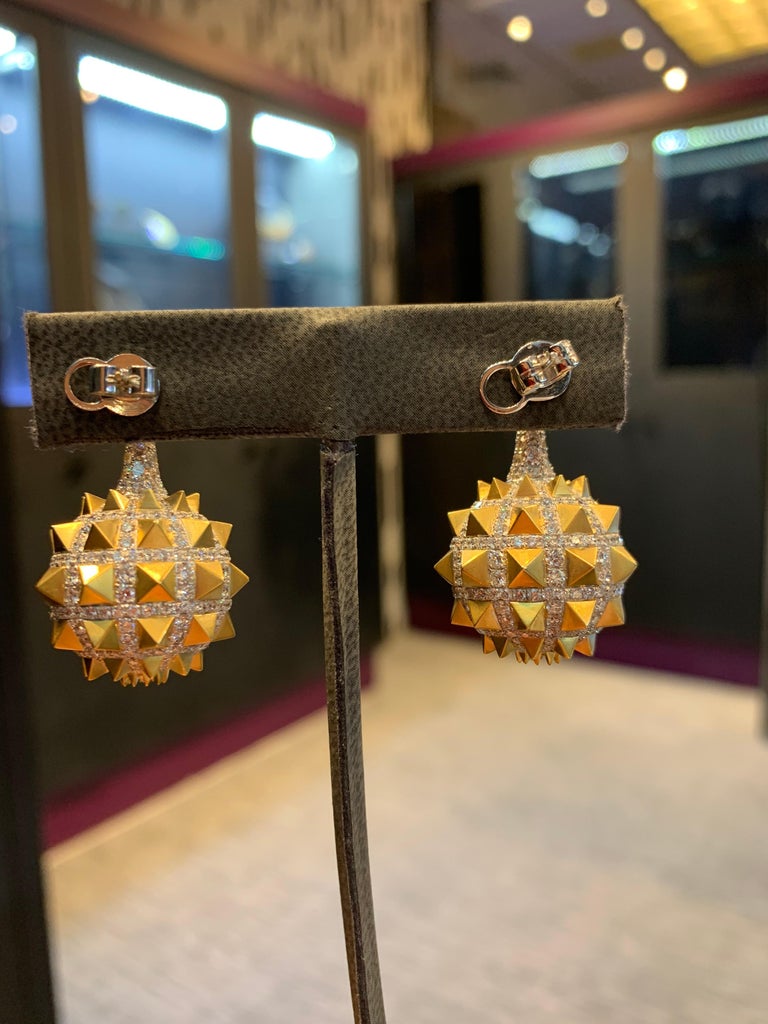 Women's or Men's Yellow Gold and Diamond Spike Earrings For Sale