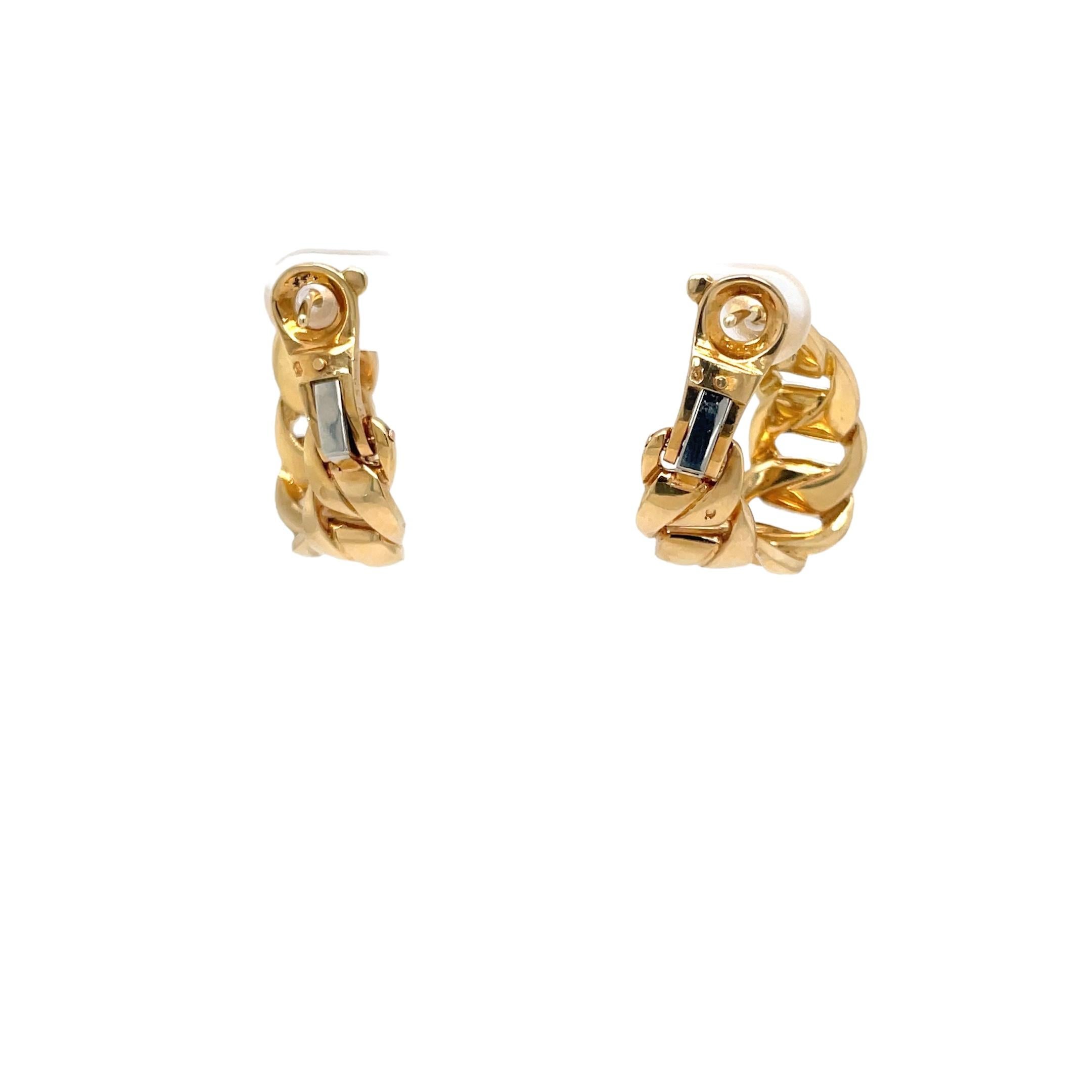 Yellow Gold and Diamonds Cartier Bergamo Model Earrings In Excellent Condition For Sale In Napoli, NA