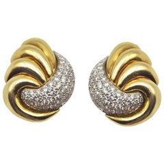 Yellow Gold and Diamonds Earrings