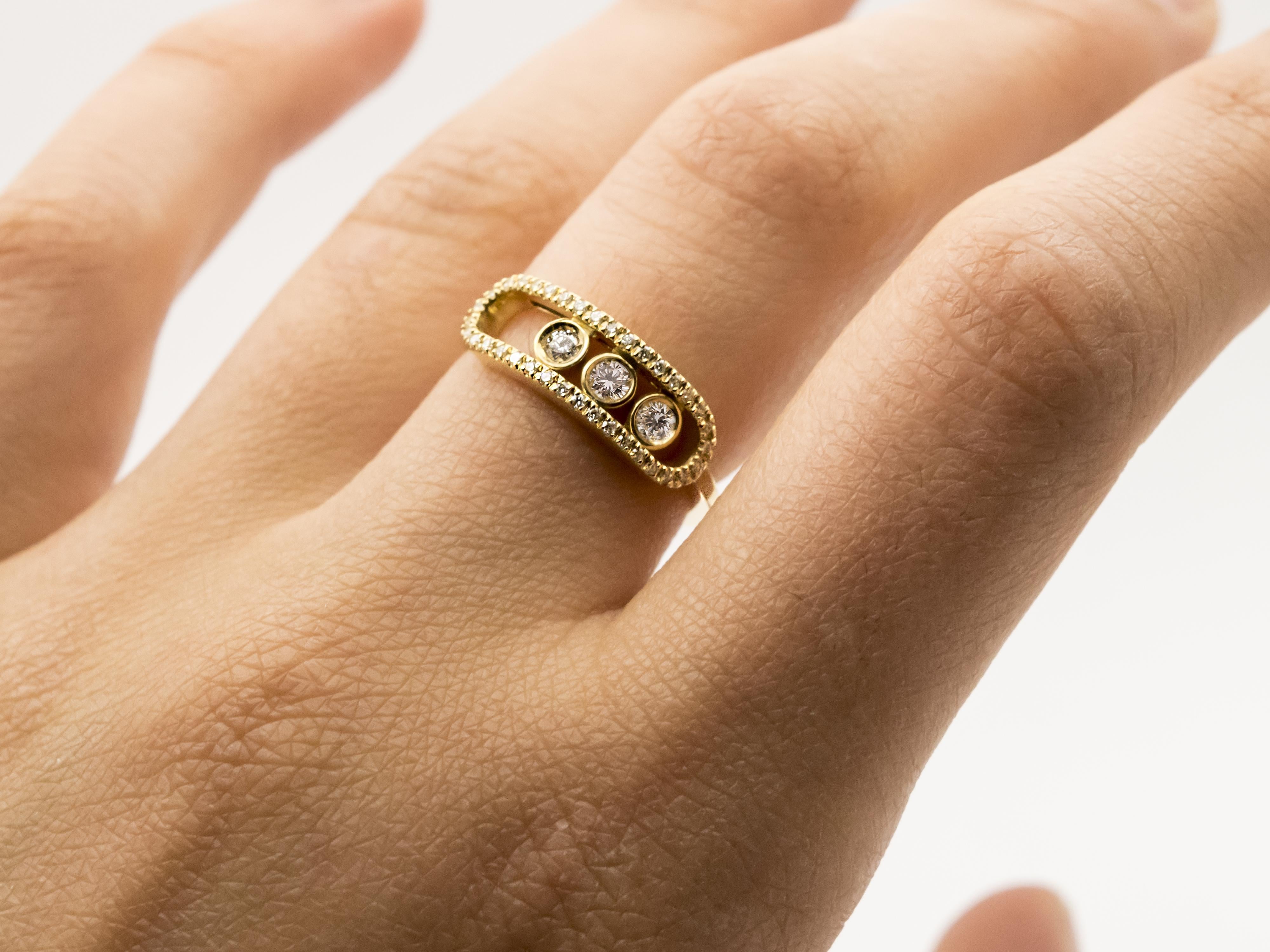 Yellow Gold and Diamonds Three-Stone Ring In New Condition For Sale In Cattolica, IT