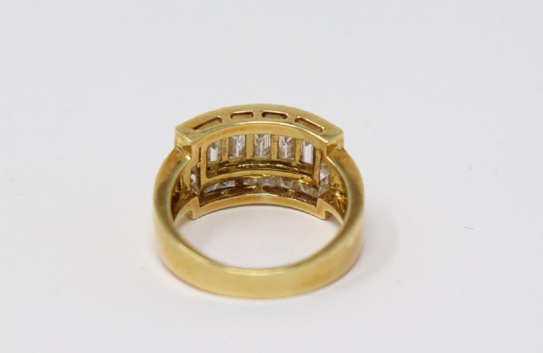 Yellow Gold and Diamonds Wedding or Engagement Ring For Sale at 1stDibs