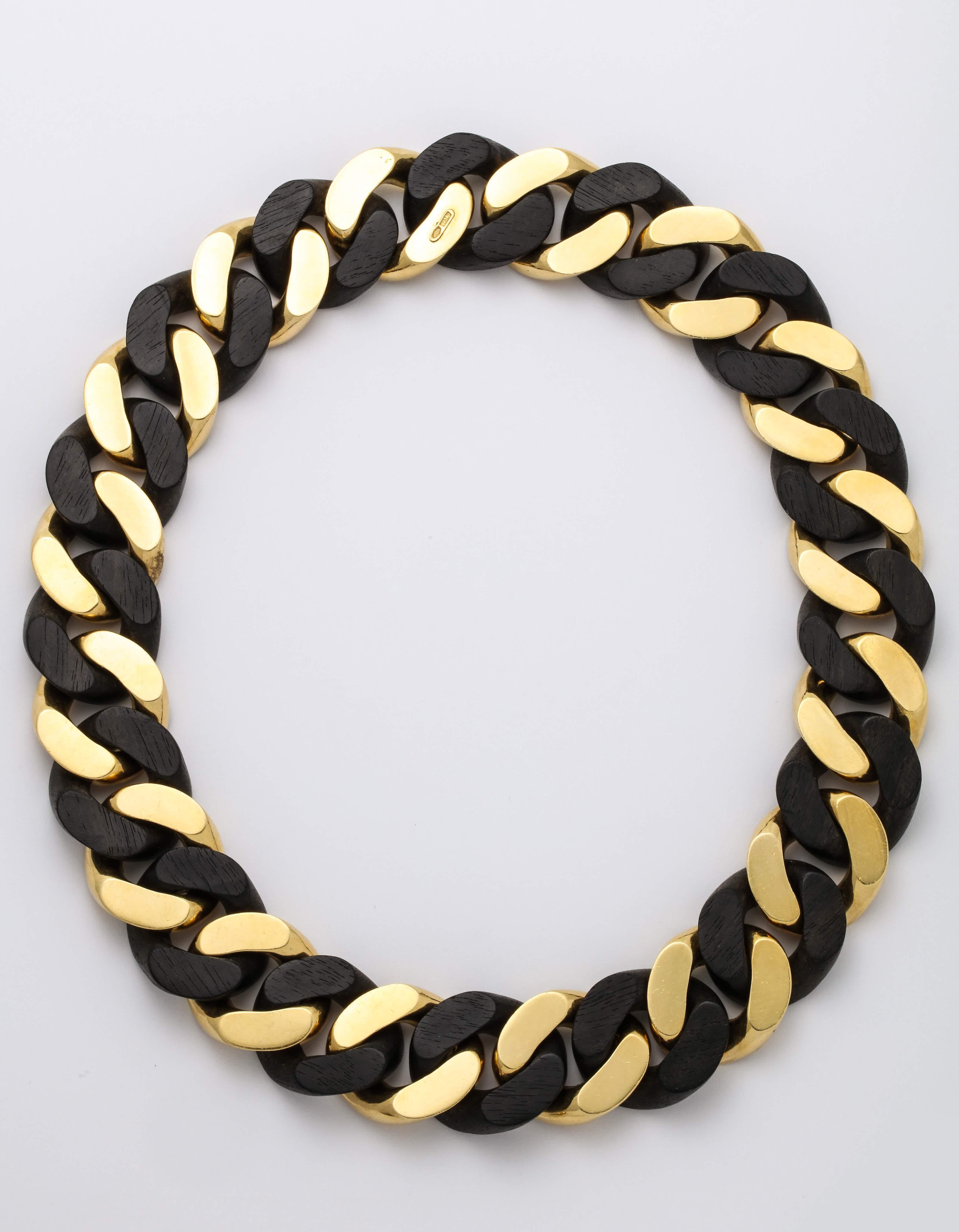 Yellow Gold and Ebony Wood Curb-Link Necklace For Sale 3