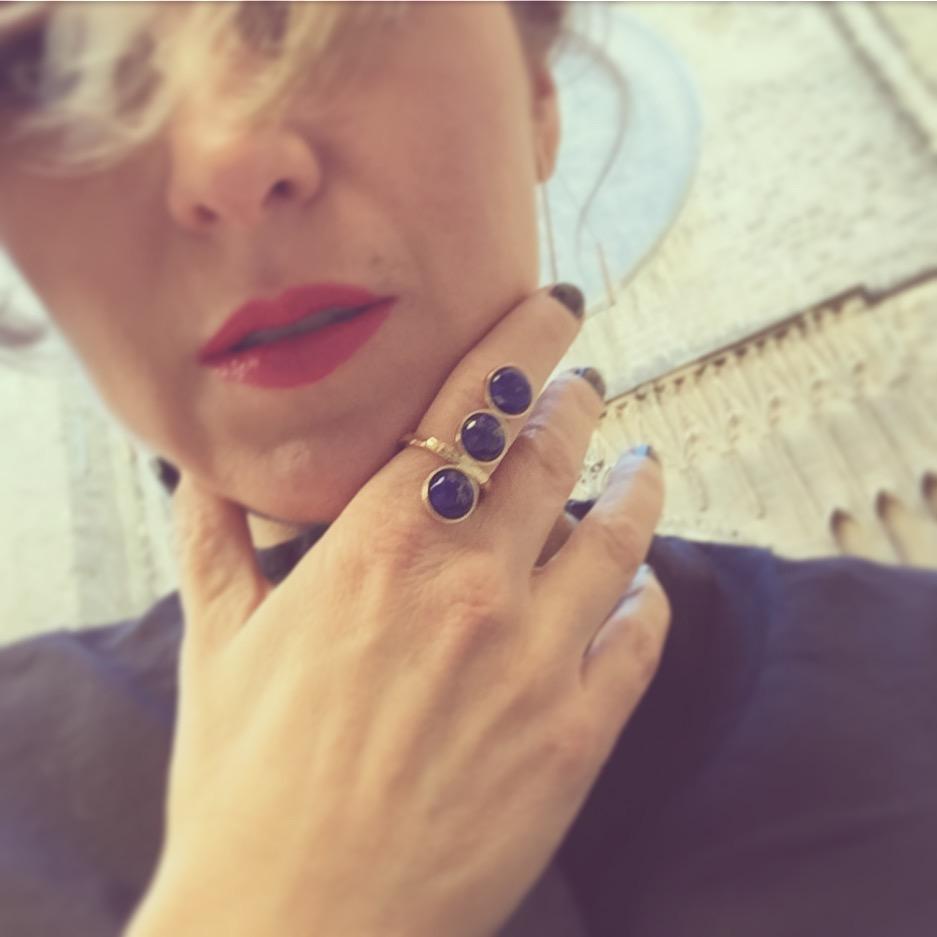 Yellow Gold and Lapis Lazuli Cocktail Ring 4