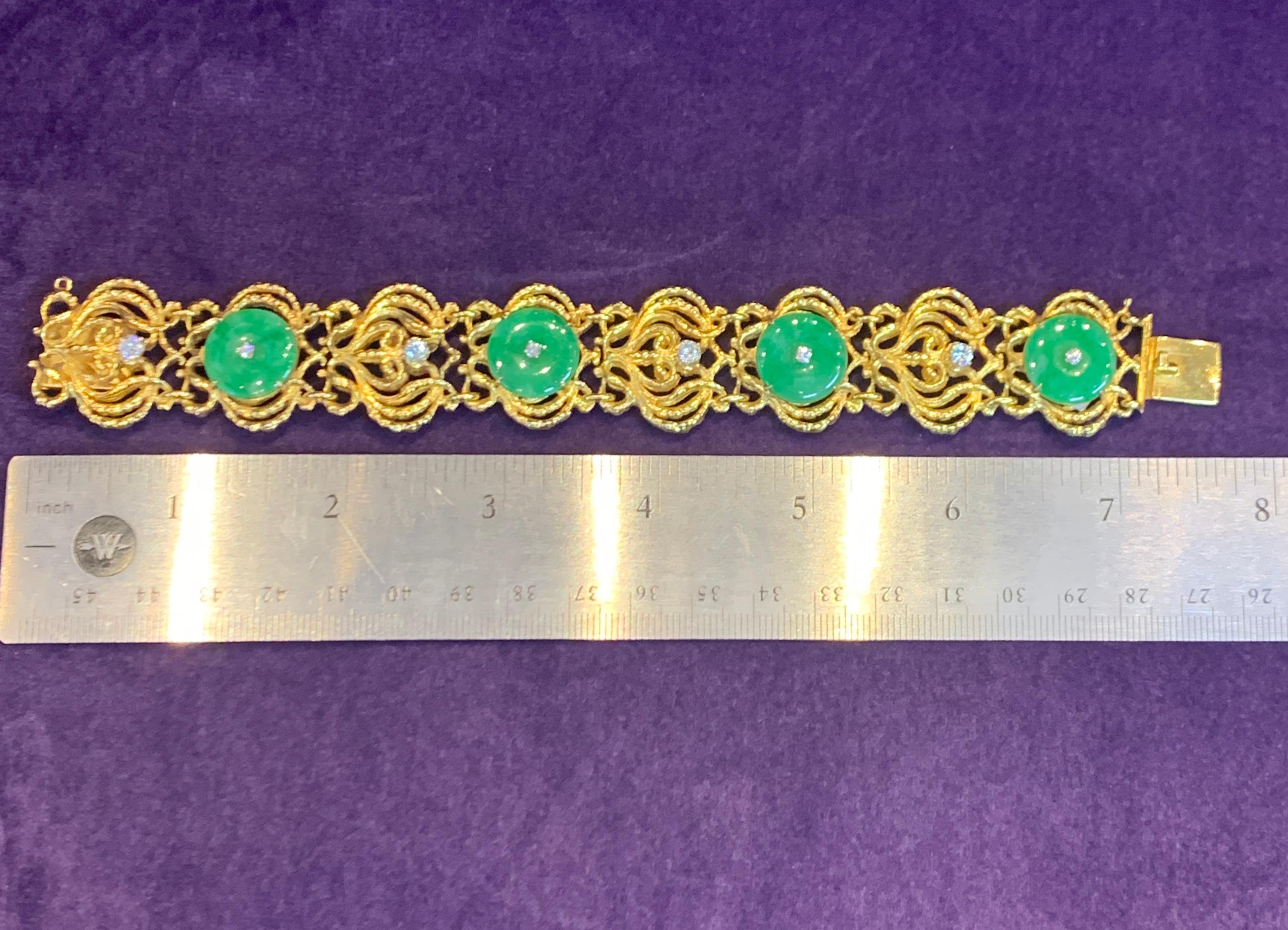 Yellow Gold and Natural Jade and Diamond Bracelet In Excellent Condition In New York, NY