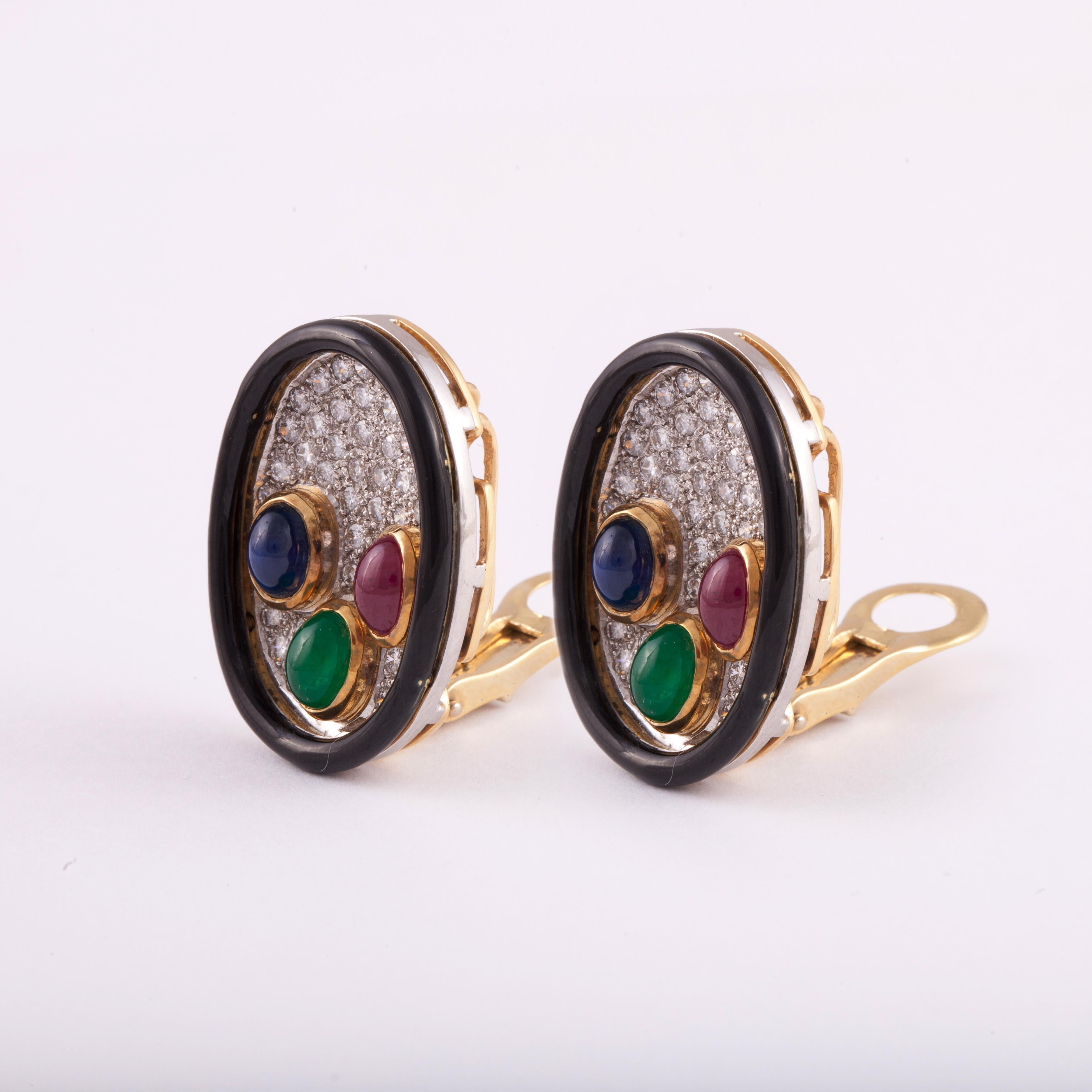 Boucles d'oreilles en or 18 carats avec pierres multi-pierres et diamants et émail Bon état - En vente à Houston, TX