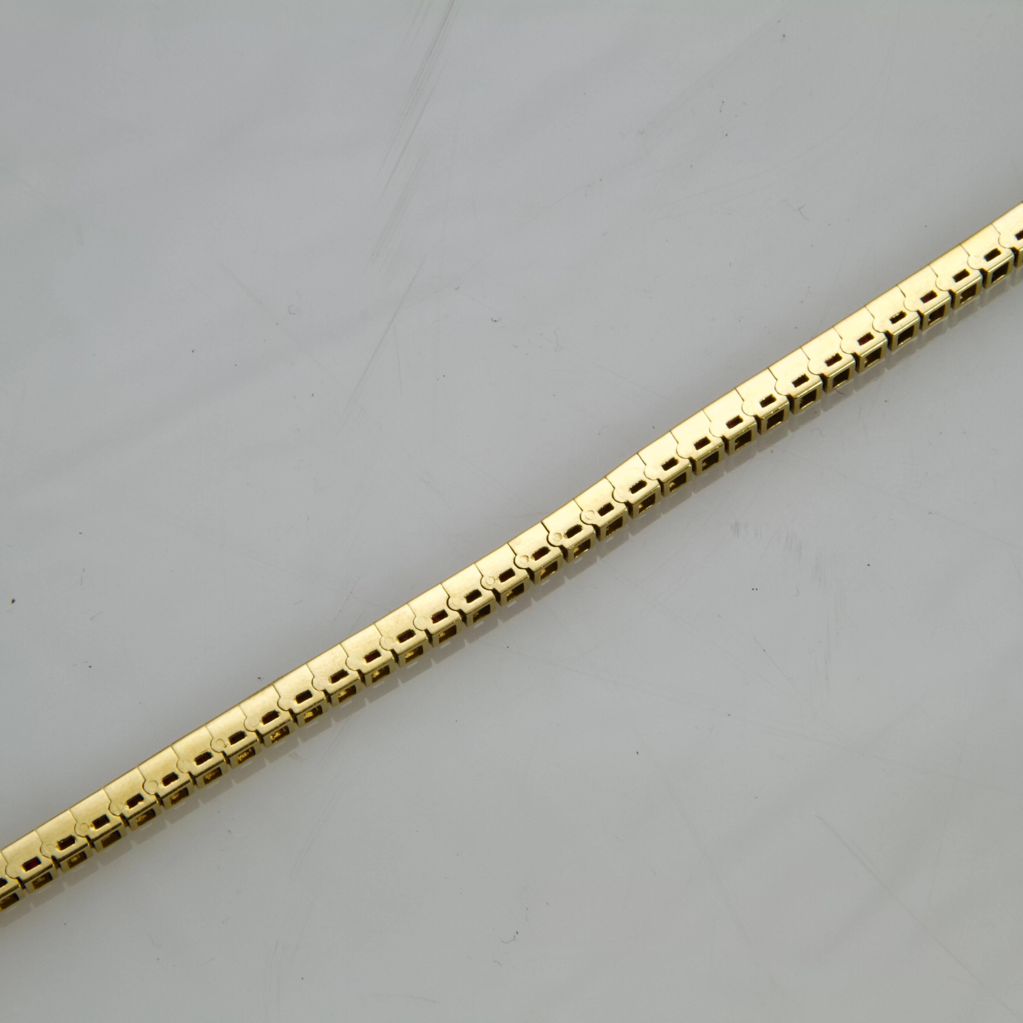 Yellow Gold and Rubies Tennis Bracelet In Excellent Condition For Sale In Paris, FR