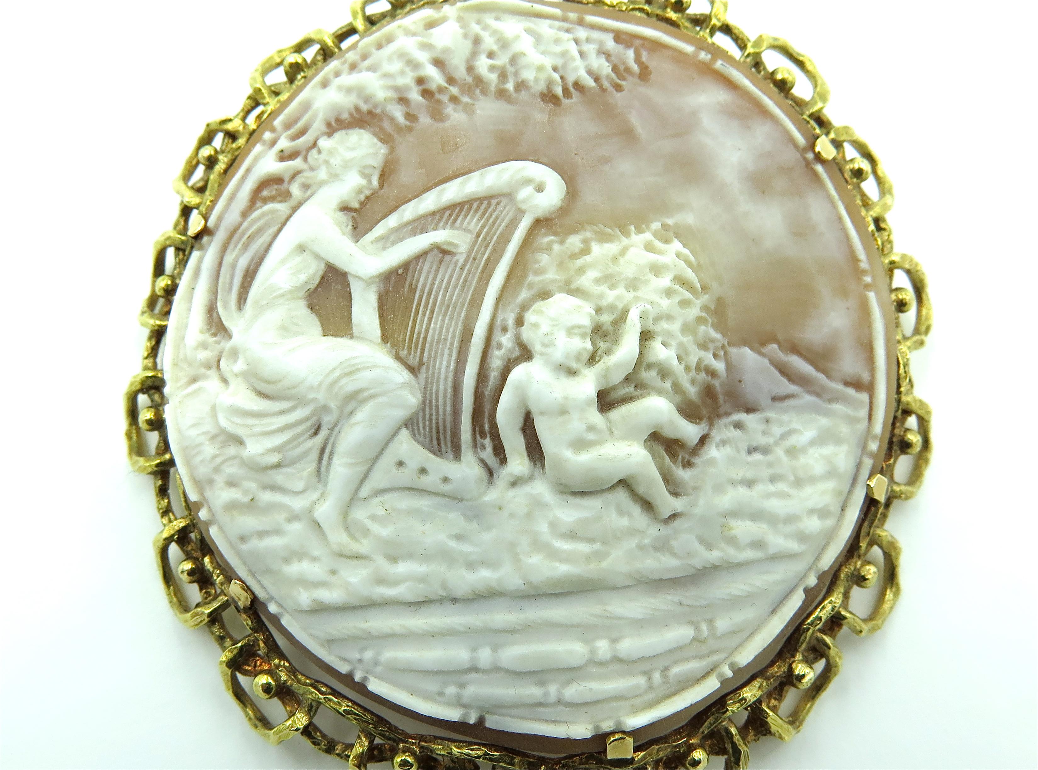 Contemporary Yellow Gold and Shell Cameo Brooch