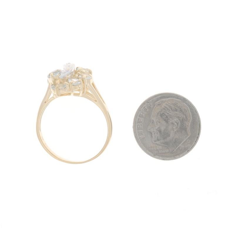 Bague grappe aigue-marine ovale en or jaune 14 carats (1,12 ctw) en vente 1