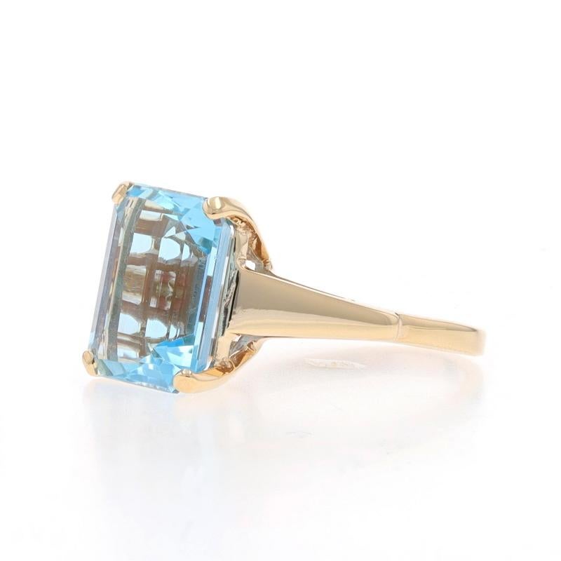 Emerald Cut Yellow Gold Aquamarine Cocktail Solitaire Ring - 14k Emerald 7.21ct For Sale