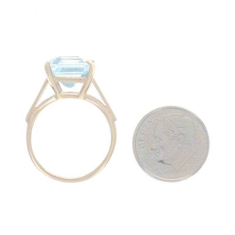 Women's Yellow Gold Aquamarine Cocktail Solitaire Ring - 14k Emerald 7.21ct For Sale